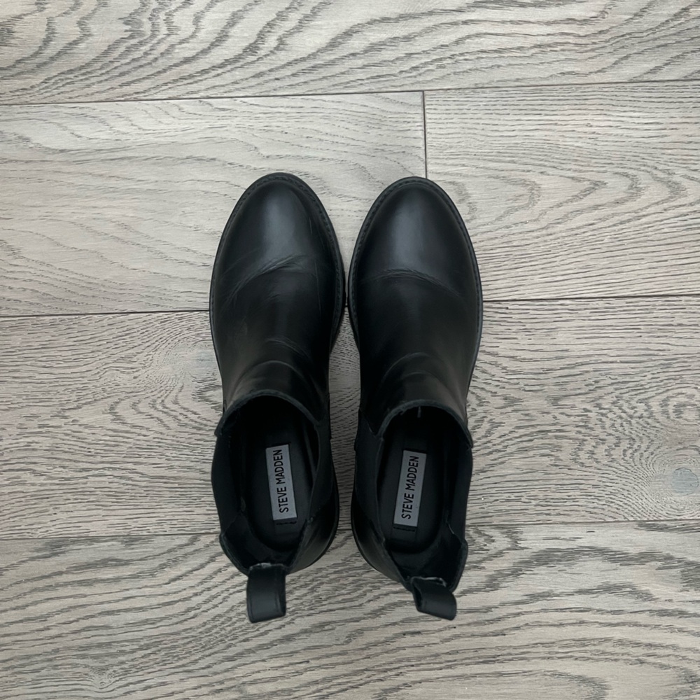 Steve Madden Black Leather Leopold Chelsea Boots